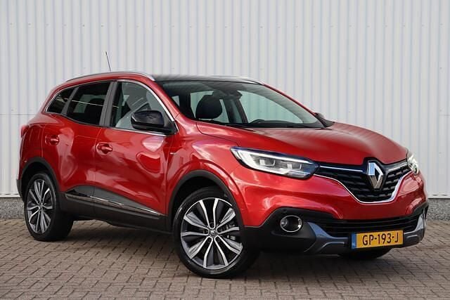 Rood Gebruikt 2015 Renault Kadjar Bose Edition SUV | € 10.950 (Eerlijke prijs) - Afbeelding 1/3