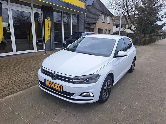 Wit Occasion 2021 VW Polo Hatchback | € 18.750 (Iets duurder) - Afbeelding 1/4