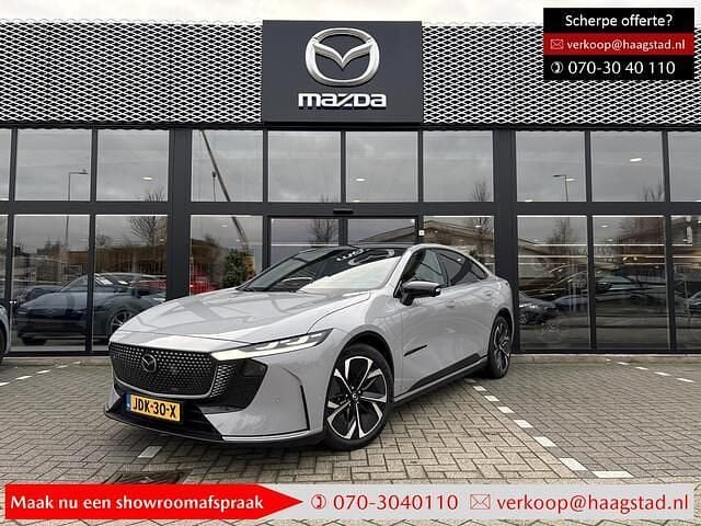 Grijs Gebruikt 2025 Mazda 6e Takumi-Line Hatchback | € 39.940 - Afbeelding 1/4