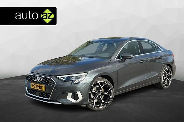 Grijs Gebruikt 2021 Audi A3 Advanced Sedan | € 22.900 (Goede deal) - Afbeelding 1/4
