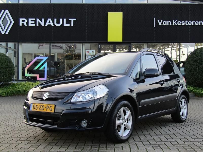Zwart Gebruikt 2008 Suzuki SX4 Hatchback | € 2.945 (Eerlijke prijs) - Afbeelding 1/4