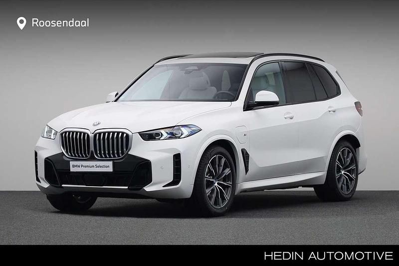 Wit Occasion 2025 BMW X5 M Sport SUV | € 84.880 - Afbeelding 1/4