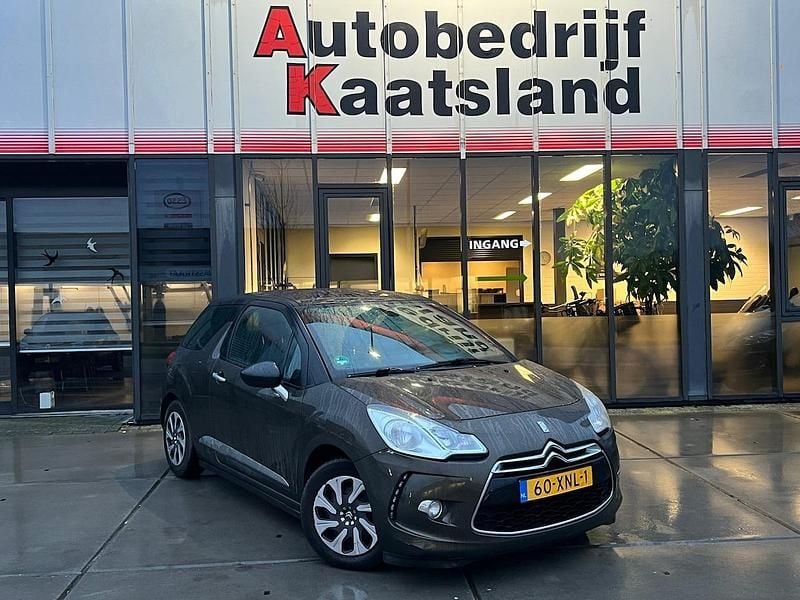 Bruin Occasion 2012 Citroën DS3 Chic Hatchback | € 3.748 (Iets duurder) - Afbeelding 1/4
