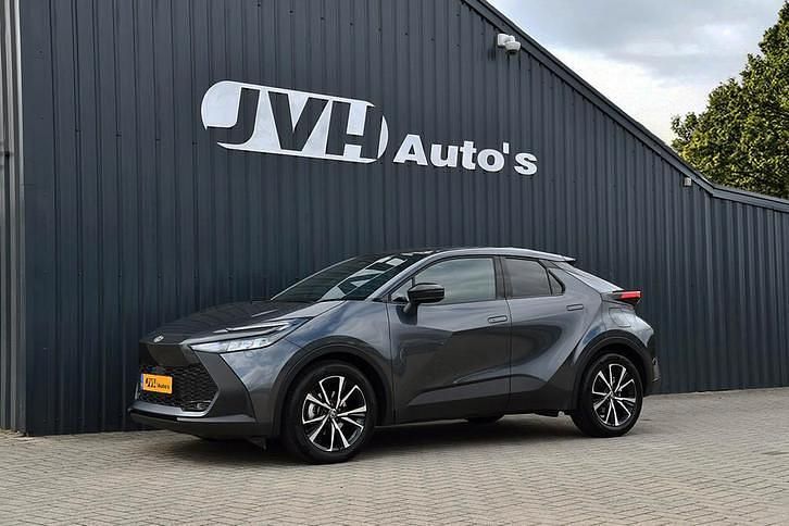 Grijs Occasion 2025 Toyota C-HR SUV | € 29.750 (Super prijs) - Afbeelding 1/4