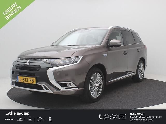 Bruin Gebruikt 2021 Mitsubishi Outlander Intense+ SUV | € 26.885 (Eerlijke prijs) - Afbeelding 1/4