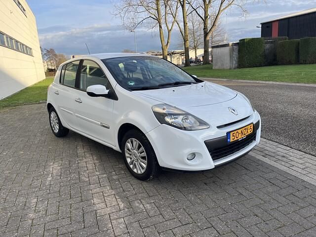 Occasion Renault Clio II Collection 75 PK (55 kW) 2011 Wit (metallic) Hatchback