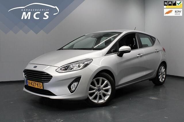 Grijs Gebruikt 2020 Ford Fiesta Titanium Hatchback | € 10.950 (Goede deal) - Afbeelding 1/4