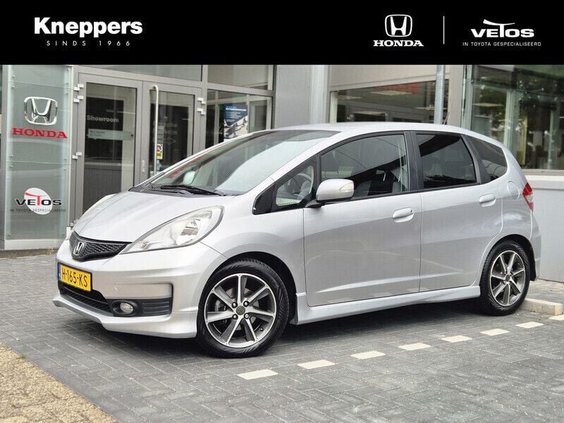 Grijs Gebruikt 2013 Honda Jazz SI Hatchback | € 9.950 (Duur) - Afbeelding 1/4