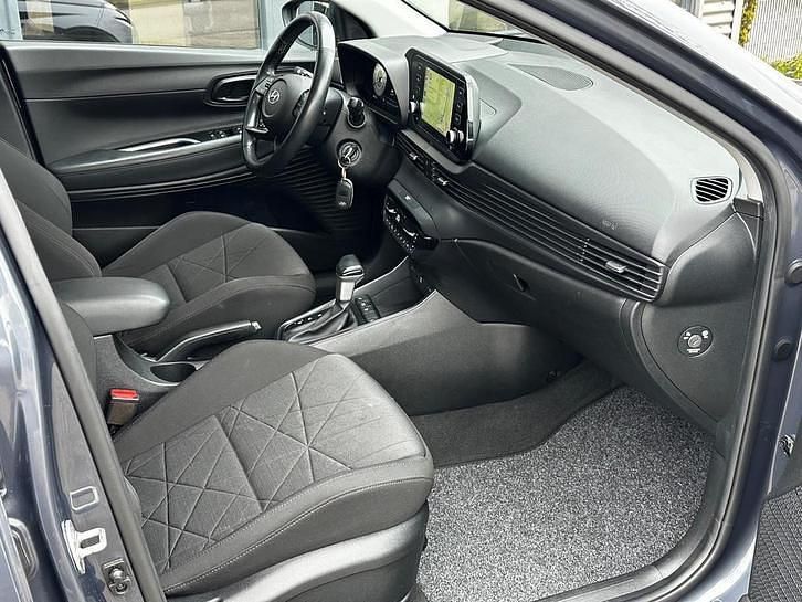 Occasion Hyundai Bayon Premium 101 PK (74 kW) 2021 Grijs (metallic) SUV