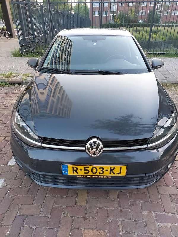 Grijs Gebruikt 2017 VW Golf VII Trendline Hatchback | € 8.995 (Super prijs) - Afbeelding 1/4