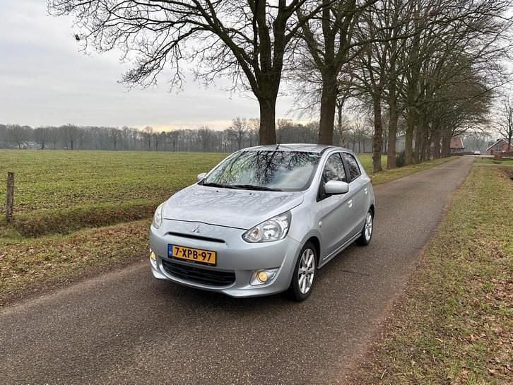 Occasion Mitsubishi Space Star Intense+ 80 PK (58 kW) 2013 Grijs Hatchback