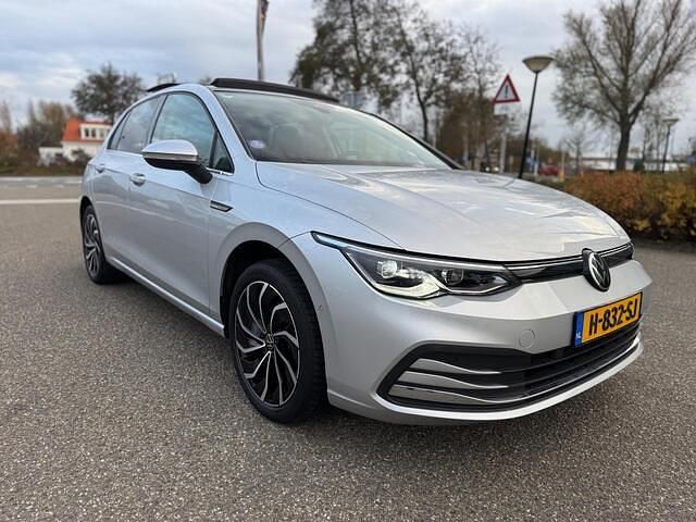 Occasion VW Golf VIII Style 150 PK (110 kW) 2020 Grijs Hatchback