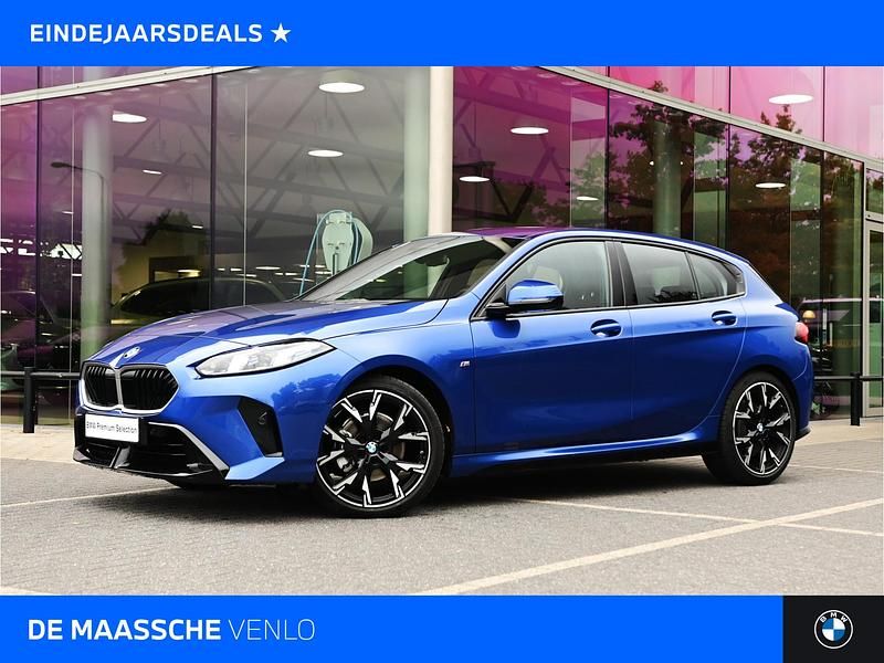 Blauw Gebruikt 2025 BMW 120 M Sport Hatchback | € 38.950 (Duur) - Afbeelding 1/4