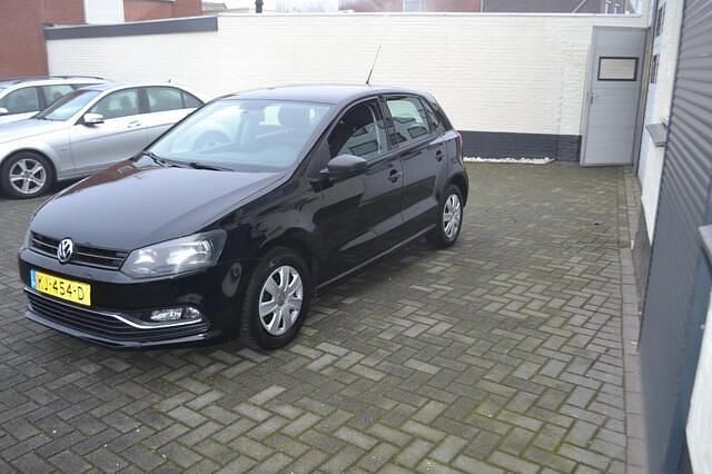 Zwart (metallic) Gebruikt 2012 VW Polo Hatchback | € 4.250 (Goede deal) - Afbeelding 1/4