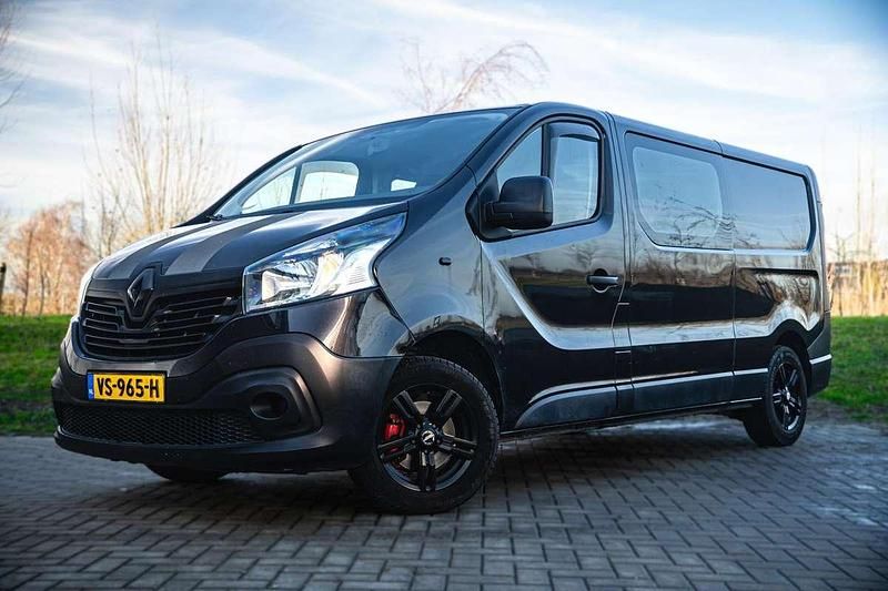 Zwart Occasion 2015 Renault Trafic Komfort MPV | € 10.702 - Afbeelding 1/4