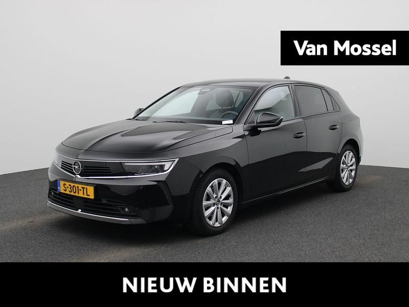Zwart Gebruikt 2023 Opel Astra Hatchback | € 18.900 (Goede deal) - Afbeelding 1/4