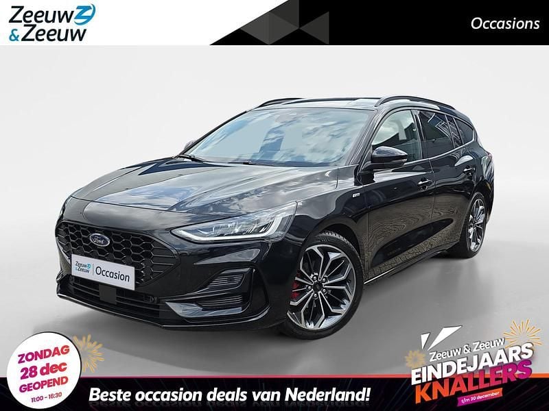 Zwart Gebruikt 2023 Ford Focus ST-Line X Stationwagen | € 24.240 (Eerlijke prijs) - Afbeelding 1/4