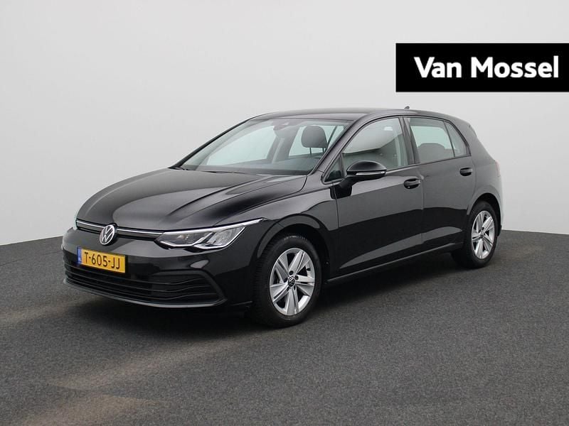 Zwart Gebruikt 2023 VW Golf VIII Business Hatchback | € 27.900 (Eerlijke prijs) - Afbeelding 1/4