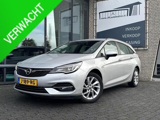 Grijs Gebruikt 2020 Opel Astra Edition Stationwagen | € 9.500 (Goede deal) - Afbeelding 1/1