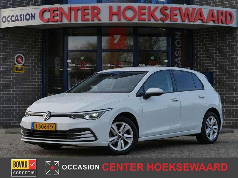 Wit Occasion 2020 VW Golf VIII Sportline Hatchback | € 16.499 (Eerlijke prijs) - Afbeelding 1/4