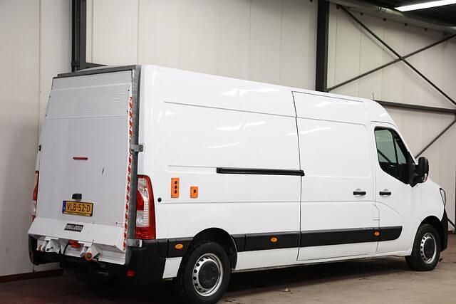 Wit Gebruikt 2021 Renault Master Van | € 23.900 - Afbeelding 1/4