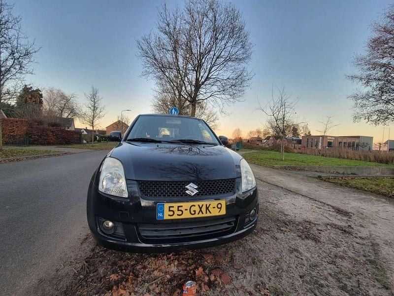 Occasion 2008 Suzuki Swift GLX Sedan | € 1.800 (Goede deal) - Afbeelding 1/4
