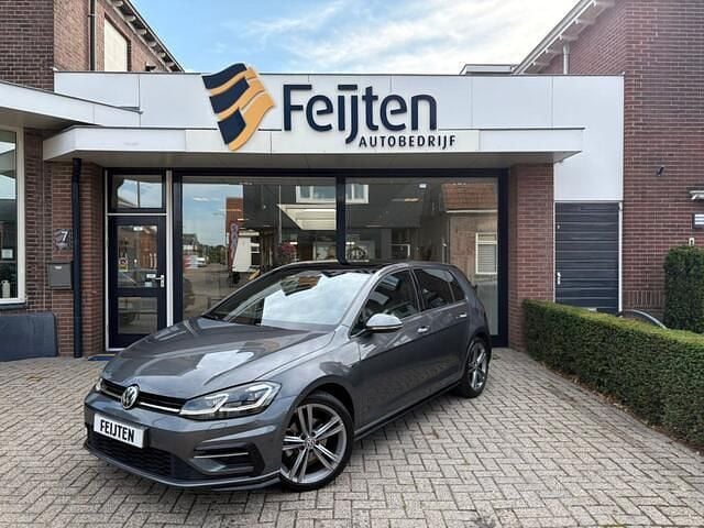 Grijs, metallic lak Gebruikt 2019 VW Golf VII R-line Stationwagen | € 19.950 (Goede deal) - Afbeelding 1/1
