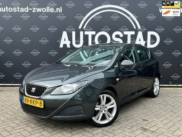 Grijs, metallic lak Gebruikt 2010 Seat Ibiza Hatchback | € 3.449 (Eerlijke prijs) - Afbeelding 1/4