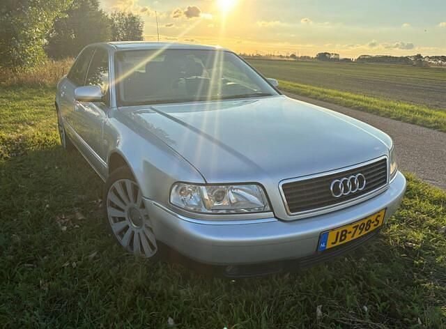 Grijs Occasion 1999 Audi A8 Sedan | € 4.950 - Afbeelding 1/4