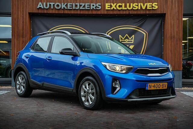 Blauw Occasion 2021 Kia Stonic SUV | € 14.900 (Goede deal) - Afbeelding 1/4