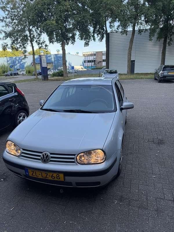 Grijs Gebruikt 1999 VW Golf IV Trendline Hatchback | € 1.500 (Eerlijke prijs) - Afbeelding 1/4