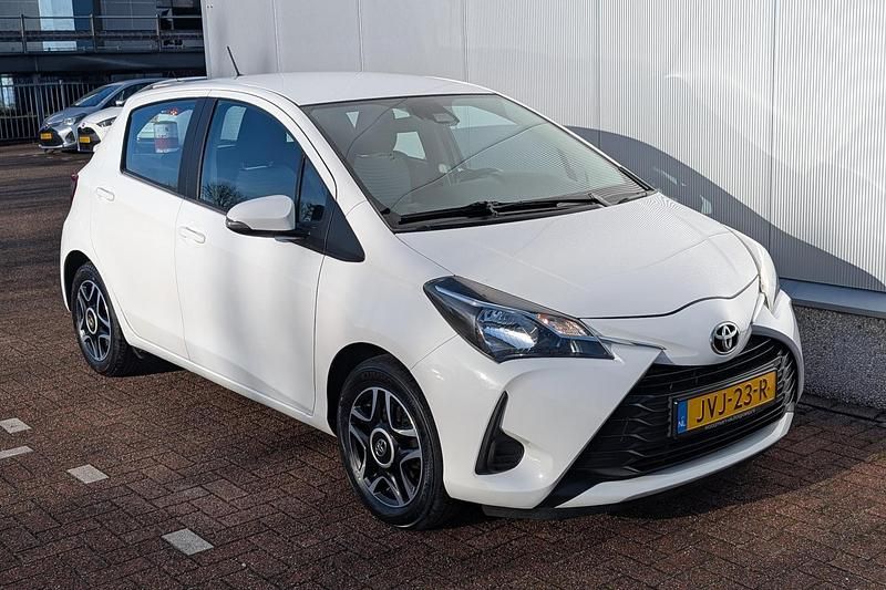 Occasion Toyota Yaris Design 2026 Wit Hatchback