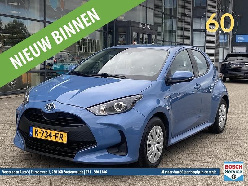 Blauw Gebruikt 2020 Toyota Yaris Hybrid Active Hatchback | € 18.950 (Eerlijke prijs) - Afbeelding 1/4