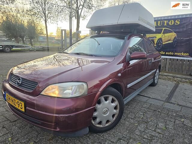 Rood Gebruikt 1999 Opel Astra Club Hatchback | € 1.899 (Eerlijke prijs) - Afbeelding 1/4