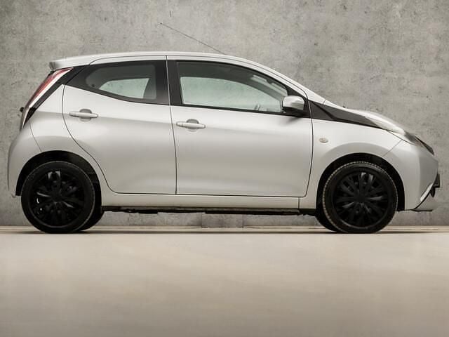 Occasion Toyota Aygo X-play 69 PK (50 kW) 2014 Grijs Hatchback