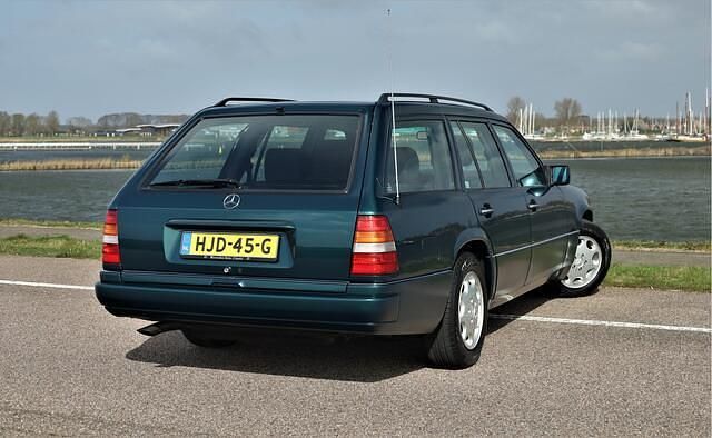 Occasion Mercedes E200 136 PK (100 kW) 1994 Groen Stationwagen