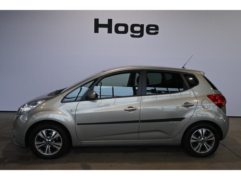 Occasion Kia Venga 90 PK (66 kW) 2015 Grijs, metallic lak Hatchback