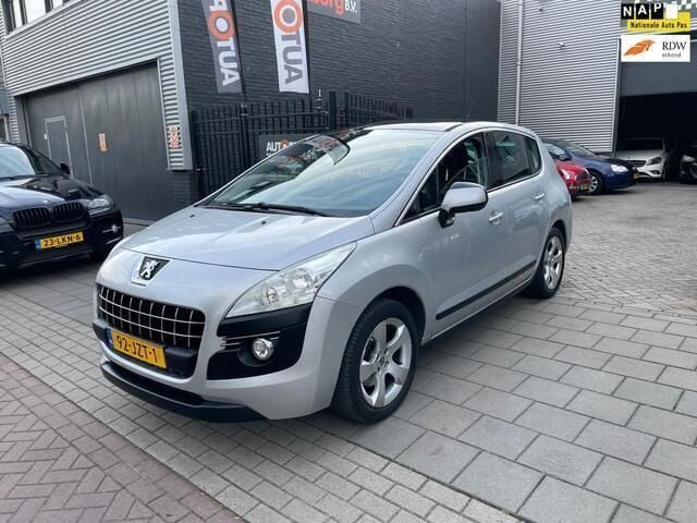 Grijs, metallic lak Gebruikt 2009 Peugeot 3008 MPV | € 3.999 (Goede deal) - Afbeelding 1/4