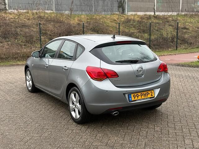 Occasion Opel Astra Edition 140 PK (102 kW) 2011 Grijs Hatchback