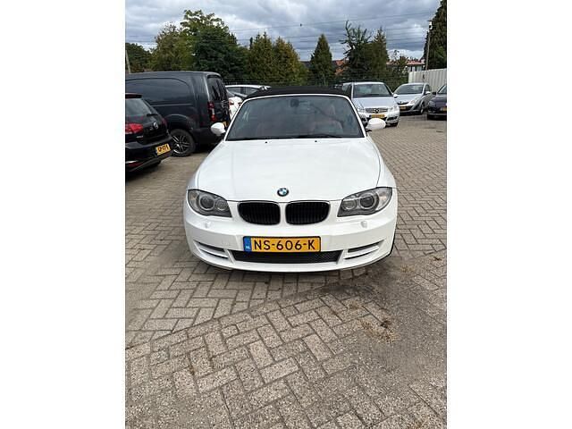 Wit Gebruikt 2009 BMW 118 Cabriolet Cabriolet | € 7.950 (Eerlijke prijs) - Afbeelding 1/4