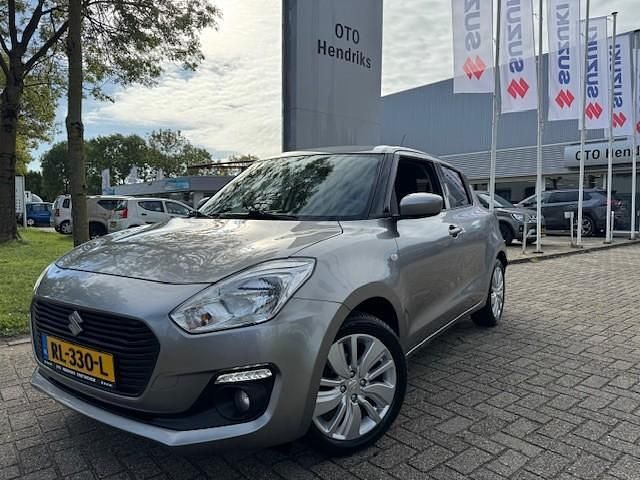 Grijs Gebruikt 2018 Suzuki Swift Hatchback | € 12.995 (Eerlijke prijs) - Afbeelding 1/4