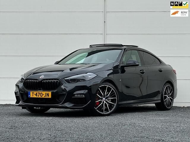 Zwart Gebruikt 2023 BMW 220 M Sport Coupé | € 38.945 (Eerlijke prijs) - Afbeelding 1/4