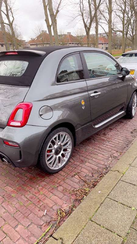 Grijs Gebruikt 2017 Fiat 500 Abarth Hatchback | € 15.000 (Eerlijke prijs) - Afbeelding 1/4