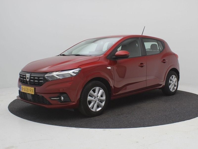 Rood Gebruikt 2021 Dacia Sandero Comfort Hatchback | € 12.680 (Eerlijke prijs) - Afbeelding 1/4