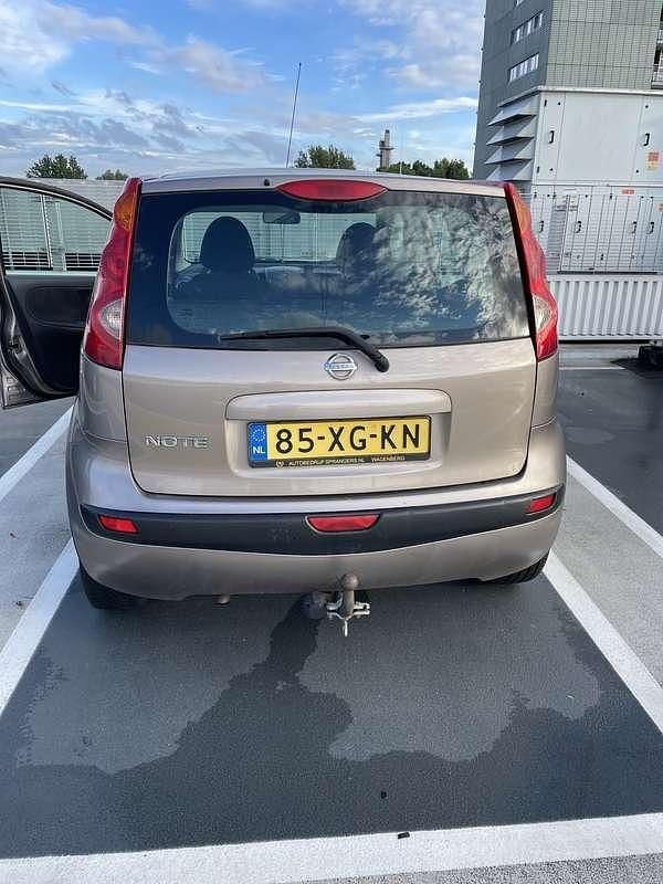Bruin Occasion 2007 Nissan Note Acenta MPV | € 3.499 (Eerlijke prijs) - Afbeelding 1/4