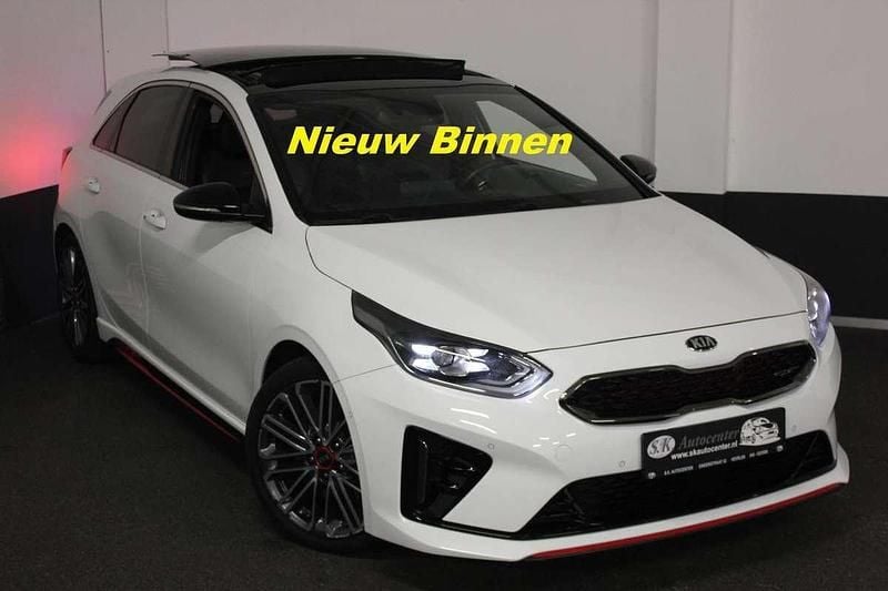 Wit Gebruikt 2019 Kia Ceed GT Hatchback | € 25.250 (Eerlijke prijs) - Afbeelding 1/4