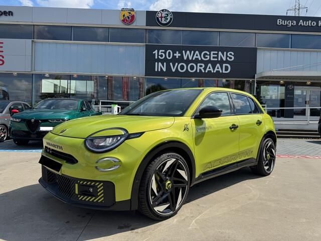 Geel Gebruikt 2025 Abarth 600 SUV | € 33.900 - Afbeelding 1/4