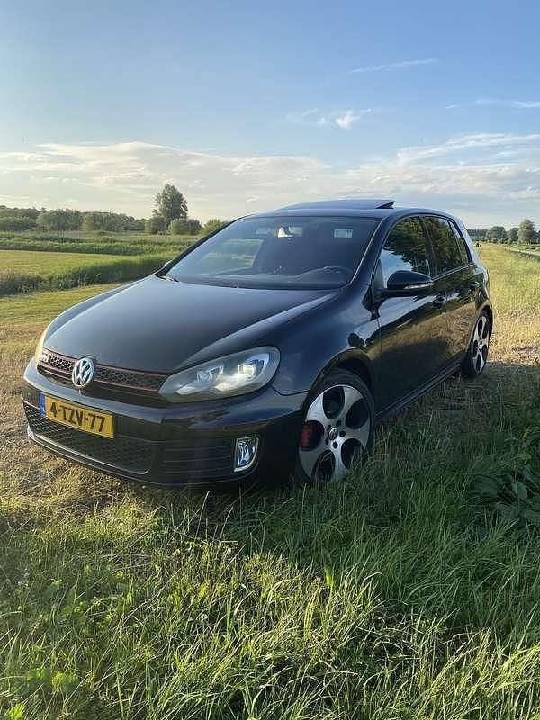 Zwart Gebruikt 2012 VW Golf VII GTI Hatchback | € 8.300 (Super prijs) - Afbeelding 1/4
