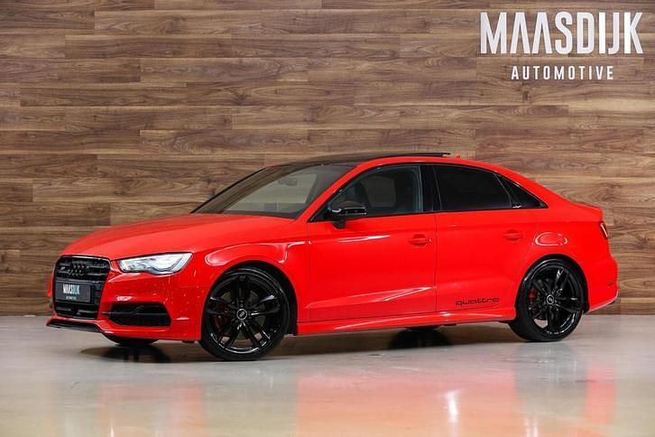 Rood Gebruikt 2015 Audi S3 S-Line Sedan | € 29.740 (Duur) - Afbeelding 1/4