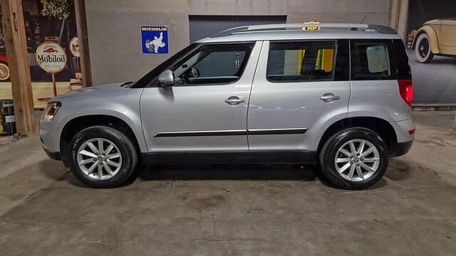 Occasion Skoda Yeti Outdoor Drive 110 PK (80 kW) 2017 Zilver SUV